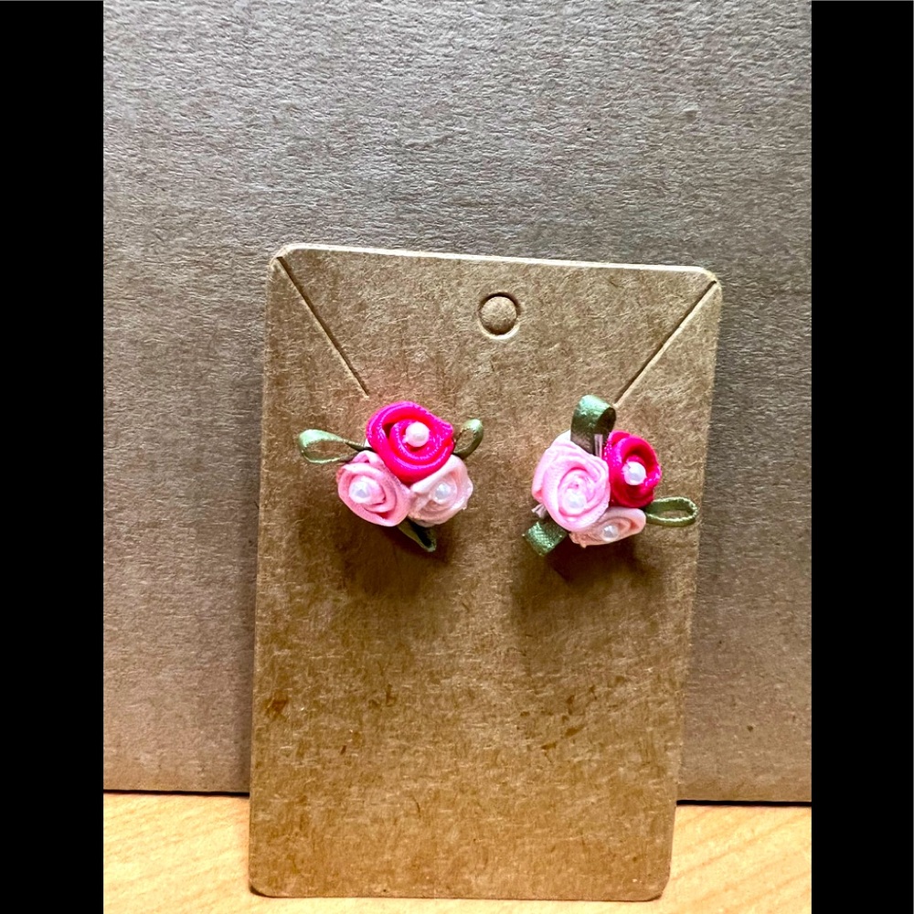 Sweet tricolor ribbon rose earrings for pierced ears